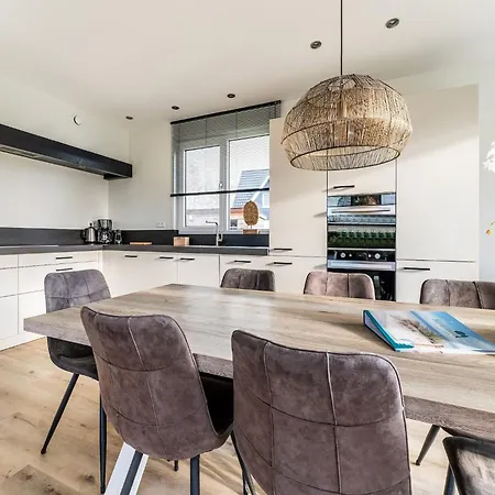 Serene In De Koog Texel With Sauna 別荘 *